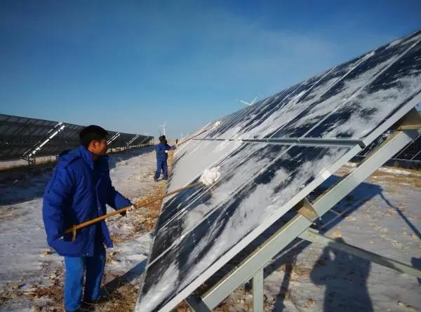 Paano mapanatili ang mga photovoltaic power generation system sa taglamig?